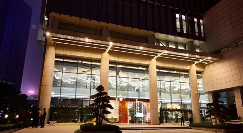 פושאן The Thousand Lantern Lake Hotel מראה חיצוני תמונה
