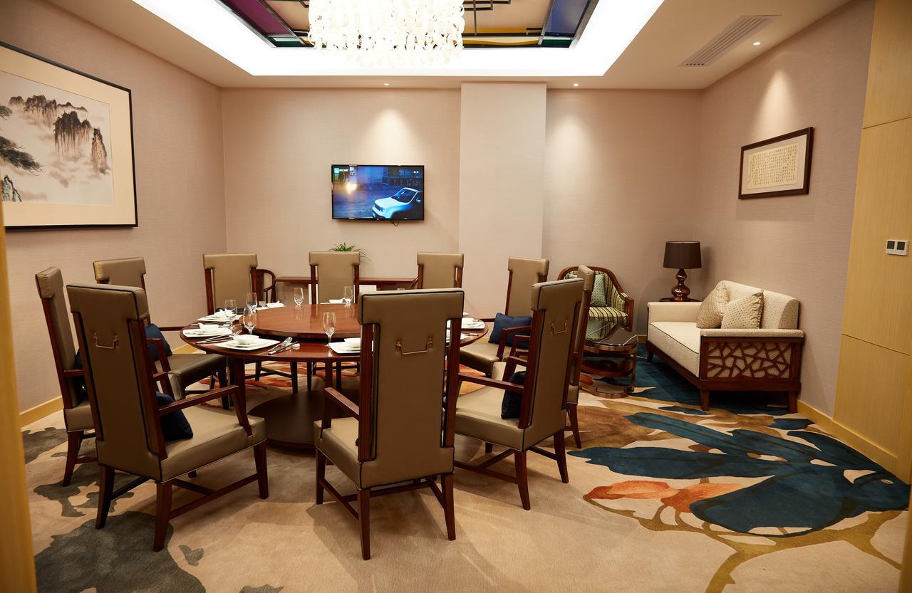 פושאן The Thousand Lantern Lake Hotel מראה חיצוני תמונה