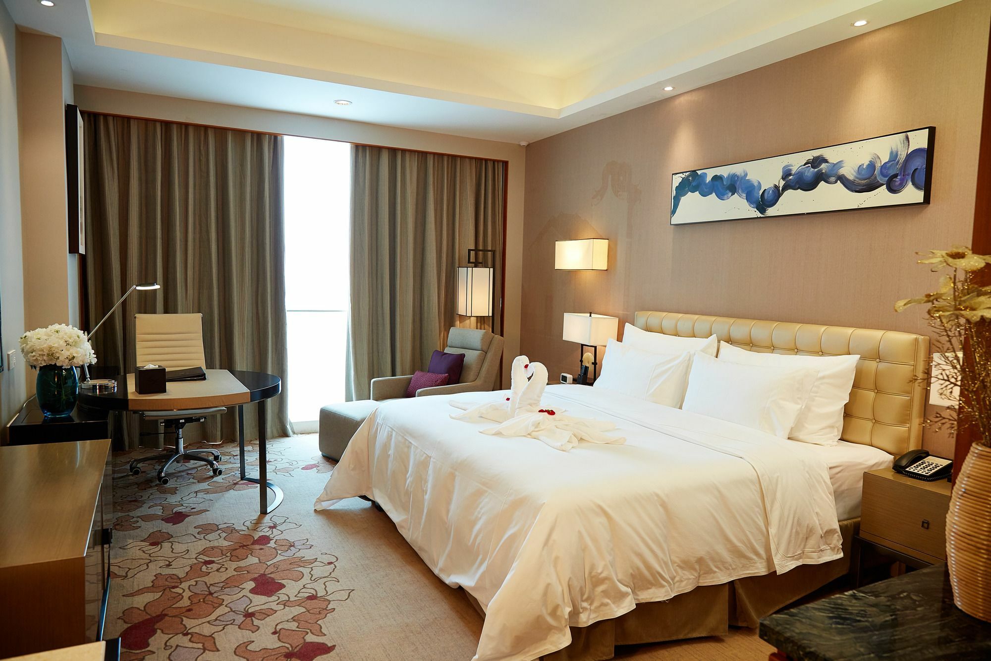 פושאן The Thousand Lantern Lake Hotel מראה חיצוני תמונה