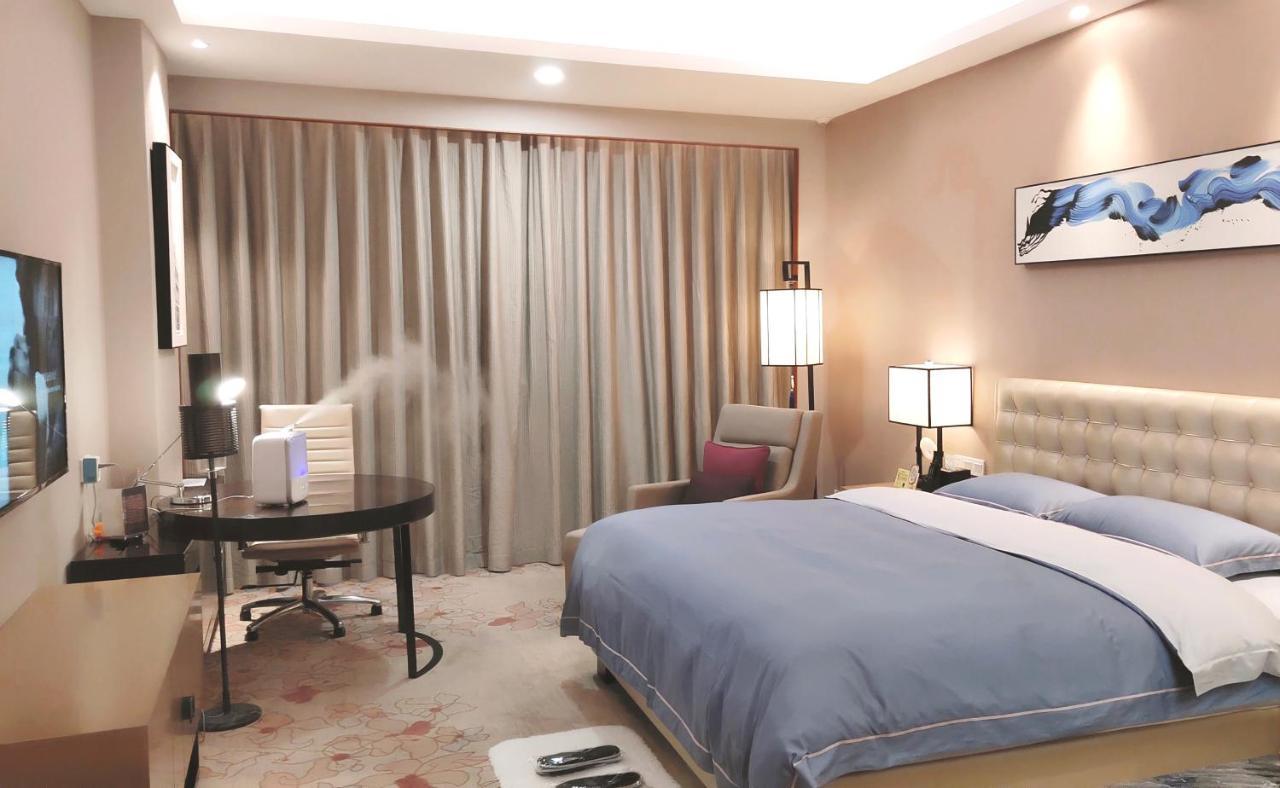 פושאן The Thousand Lantern Lake Hotel מראה חיצוני תמונה